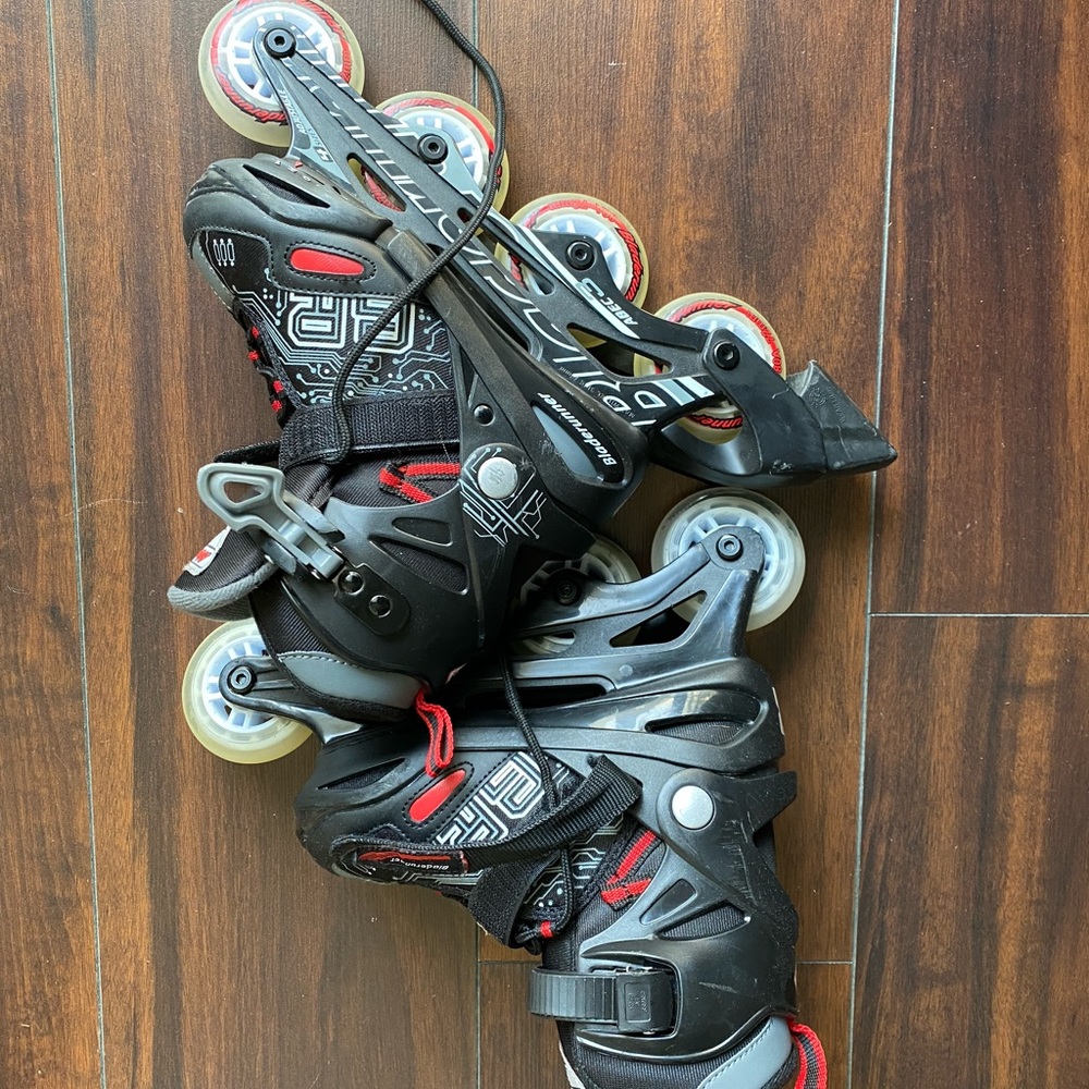 Kids rollerblades